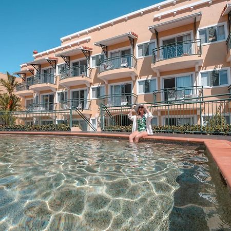 קאירנס Il Palazzo Holiday Apartments מראה חיצוני תמונה
