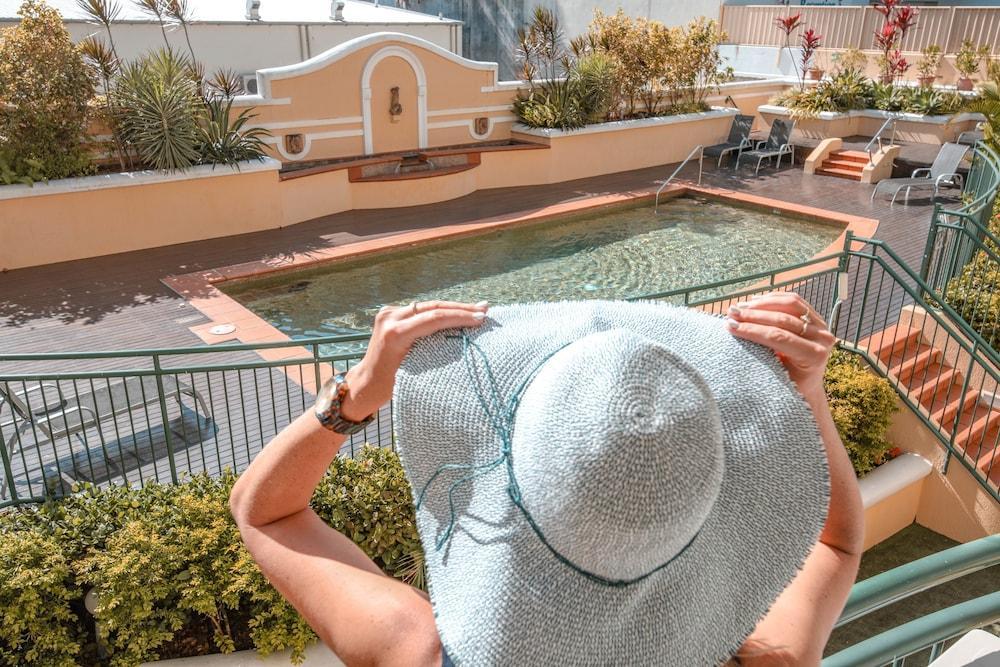 קאירנס Il Palazzo Holiday Apartments מראה חיצוני תמונה