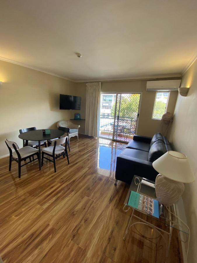 קאירנס Il Palazzo Holiday Apartments מראה חיצוני תמונה