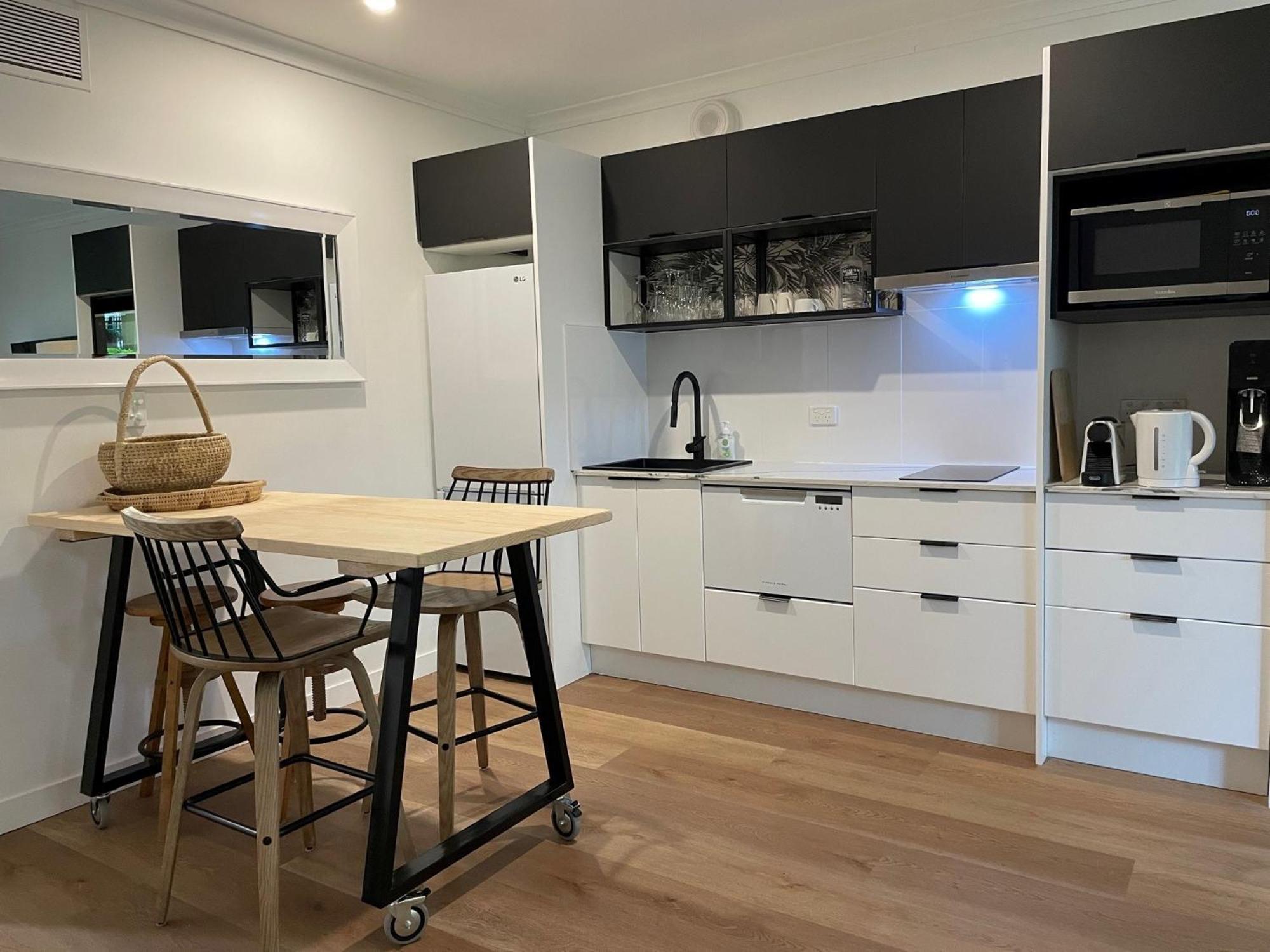 קאירנס Il Palazzo Holiday Apartments מראה חיצוני תמונה