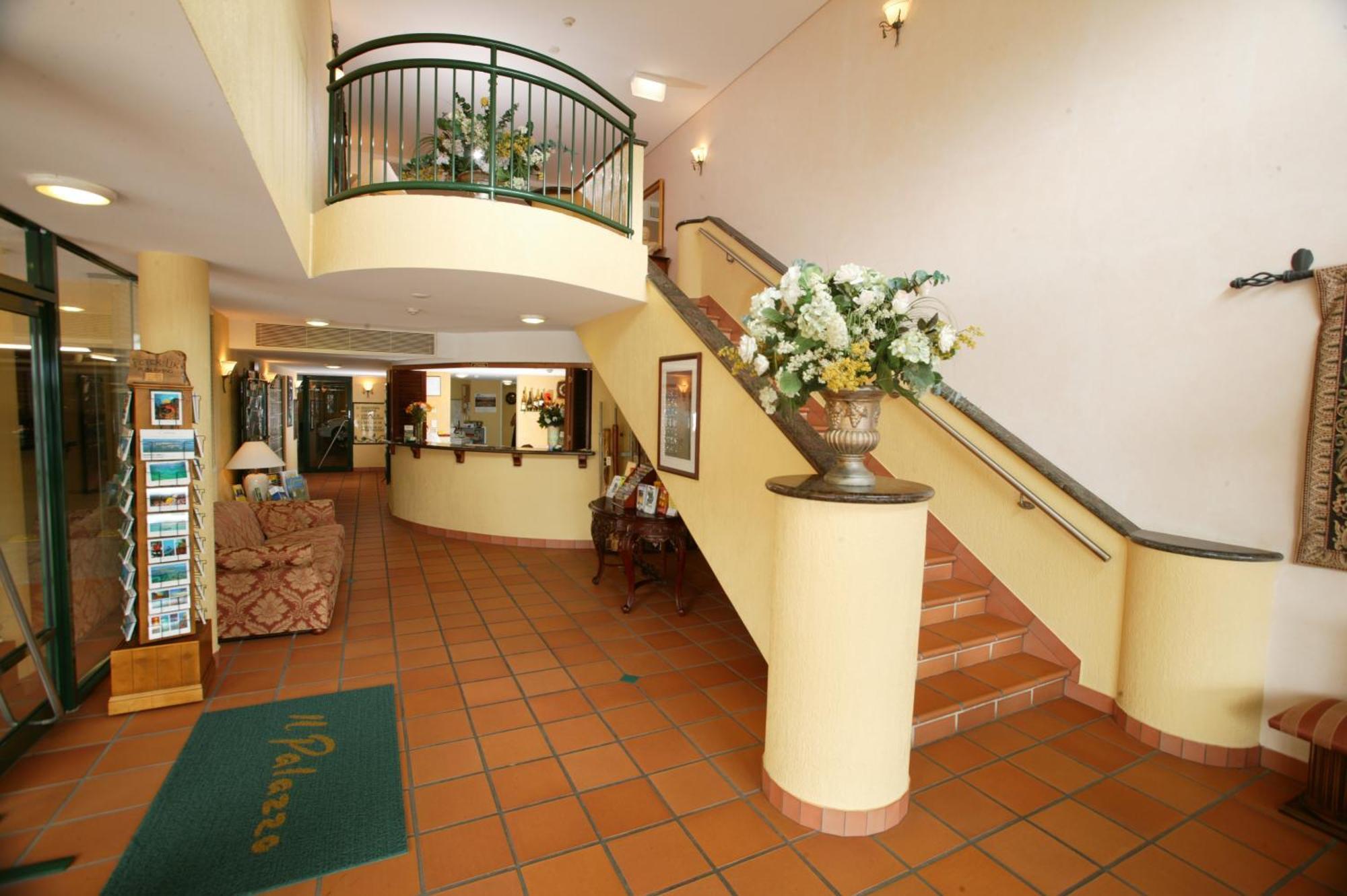קאירנס Il Palazzo Holiday Apartments מראה חיצוני תמונה
