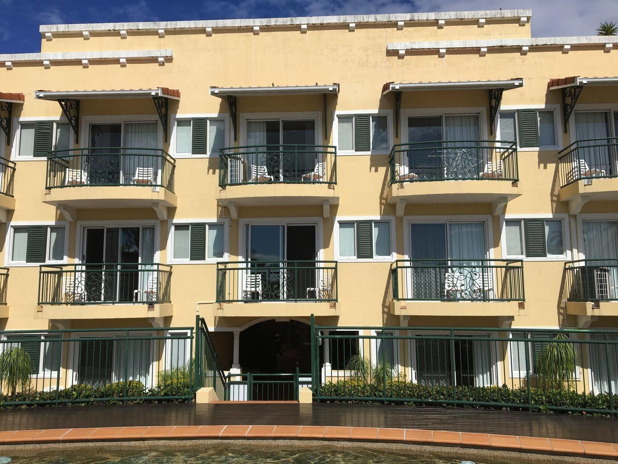 קאירנס Il Palazzo Holiday Apartments מראה חיצוני תמונה