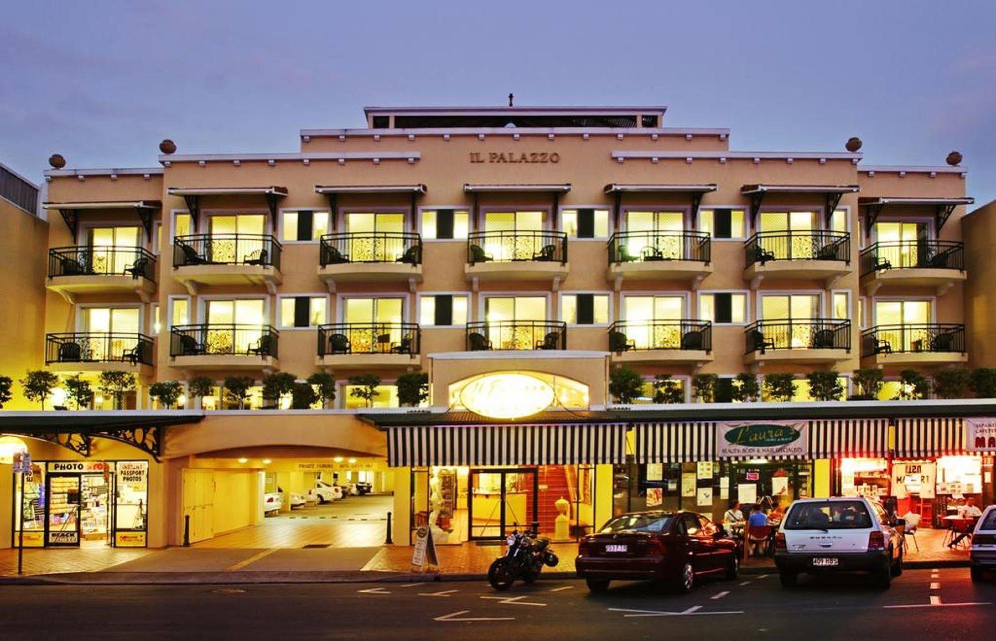 קאירנס Il Palazzo Holiday Apartments מראה חיצוני תמונה